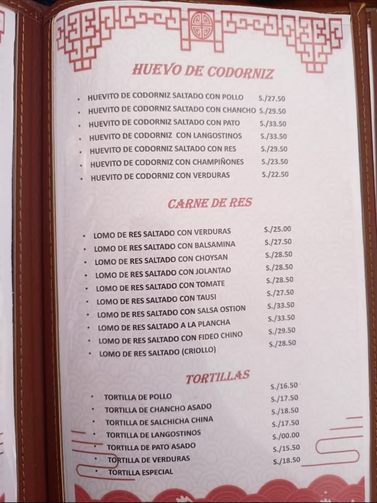 Huevo de codorniz, carne de res y tortillas